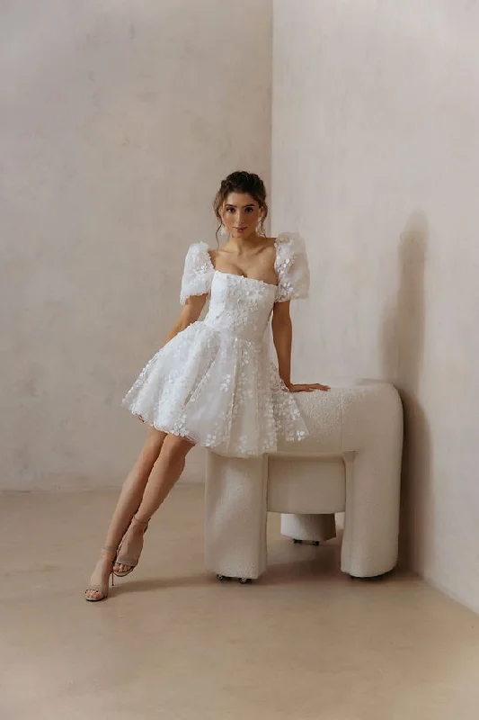 Women's Casual Attire Lace Mini Short Wedding Dresses Lace Up Puffy Puff Sleeves Square Neck Bridal Party Gowns A Line Backless Vestido de Novia