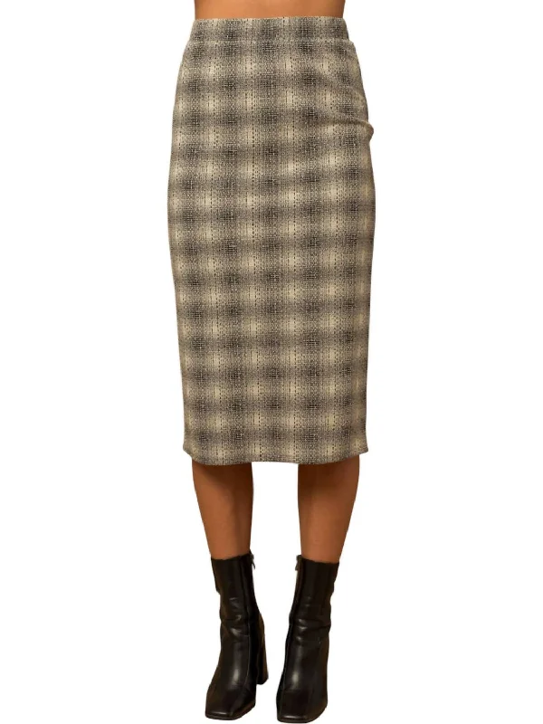 Women's Garments Elastic Waist Back Slit Plaid Midi Skirt In Black/ivory Plaid