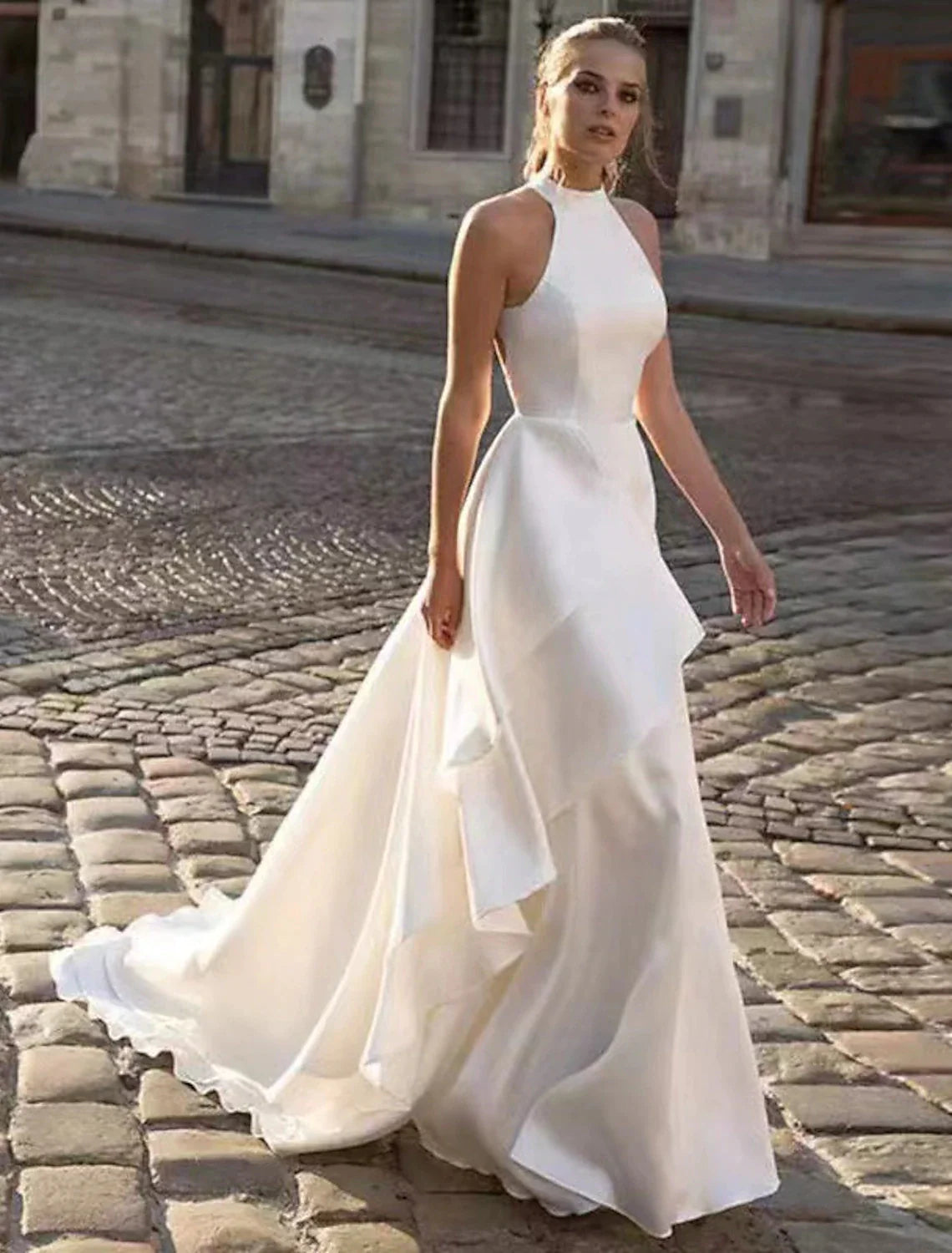 Women's Vintage Clothes Reception Open Back Casual Wedding Dresses A-Line Halter Sleeveless Court Train Satin Bridal Gowns With