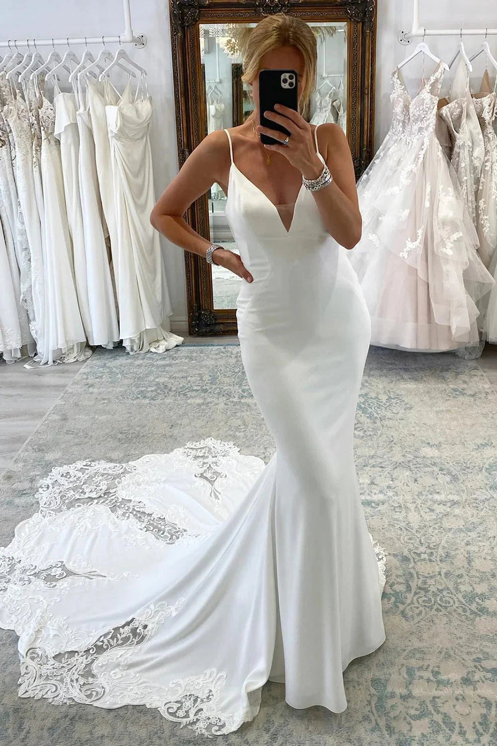 Formal Clothing For Women Deep V-Neck Sleeveless Crepe Mermaid White Wedding Dress  Spaghetti Straps Backless Lace Bridal Gown Custom Made