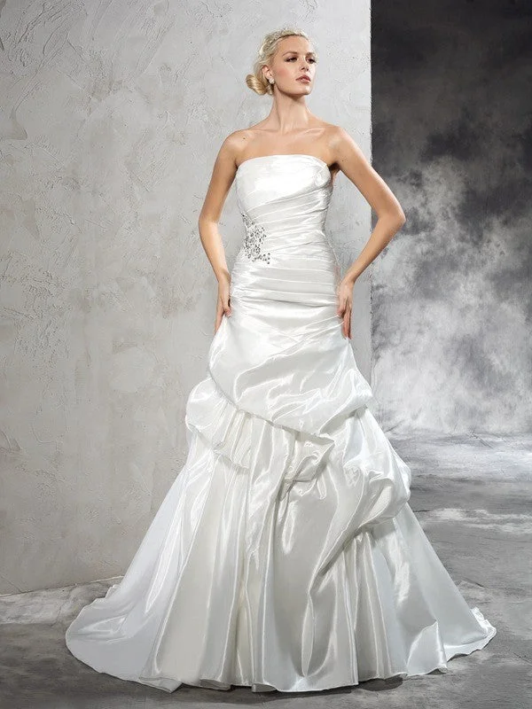 Women's Party Outfit Sheath/Column Strapless Pleats Sleeveless Long Satin Wedding Dresses