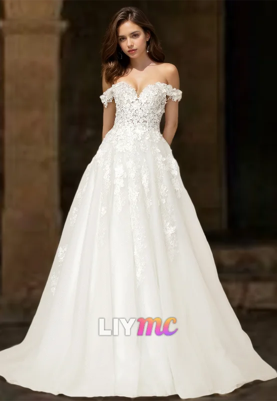 Women's Everyday Apparel Off-Shoulder Strapless Appliques Pleated A-Line Wedding Dress