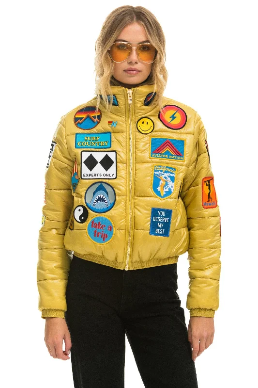 Women's Outfit For The Office VINTAGE PATCH APRES PUFFER JACKET - HONEY GLOSSY