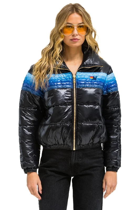 Women's Trendy Outfit 5 STRIPE LUXE APRES PUFFER JACKET - GLOSSY BLACK // BLUE STRIPES