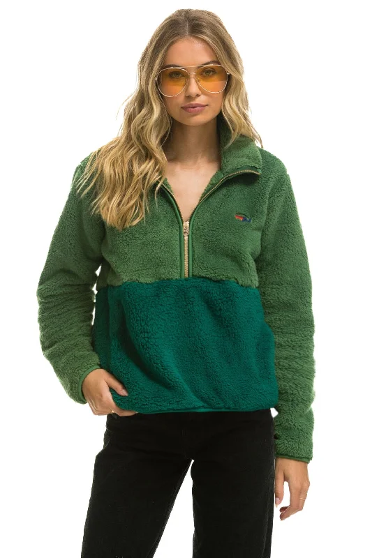 Best Fashion Deals Of The Season – Upgrade Your Style TEDDY APRES HALF ZIP COLOR BLOCK JACKET - GARDEN GREEN