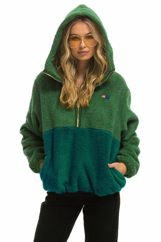 Women's Apparel TEDDY UNISEX HOODED HALF ZIP COLOR BLOCK JACKET - GARDEN GREEN