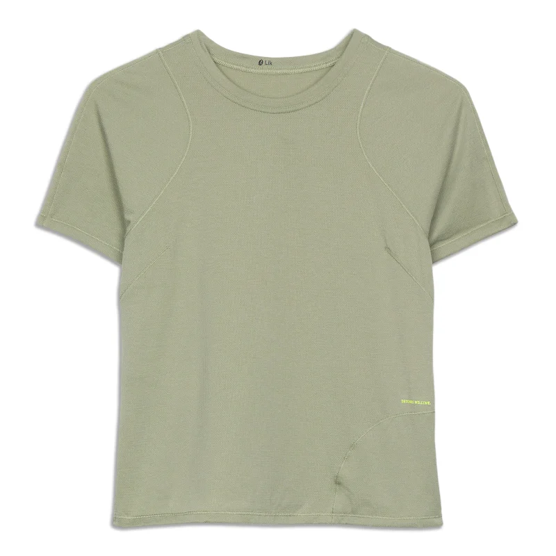 Women's Athletic Garments Lightweight Cinched Hem Hiking T-Shirt - Resale